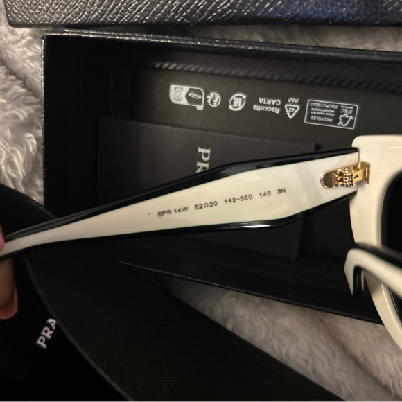 PRADA PR14WS White and black Sunglasses 52mm cat eye - Picture 2 of 7